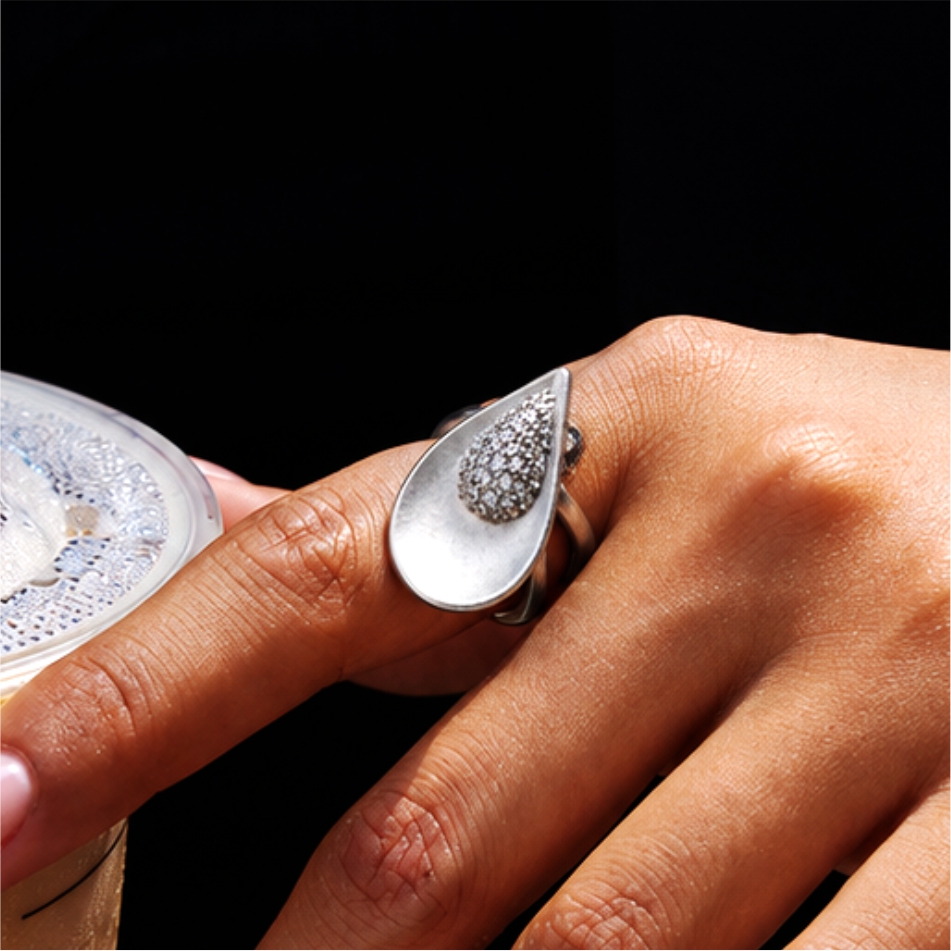 925 Silver Teardrop Halo Ring - Image 2