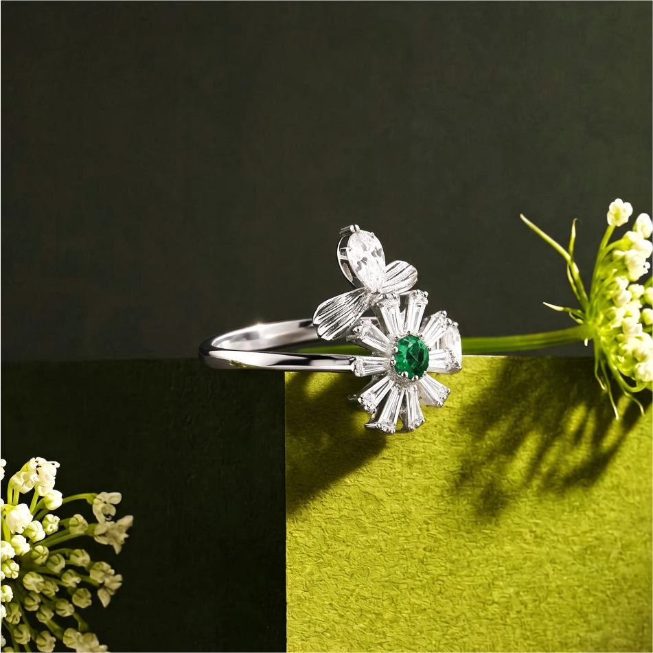 Floral Green Stone 925 Silver Ring - Image 2