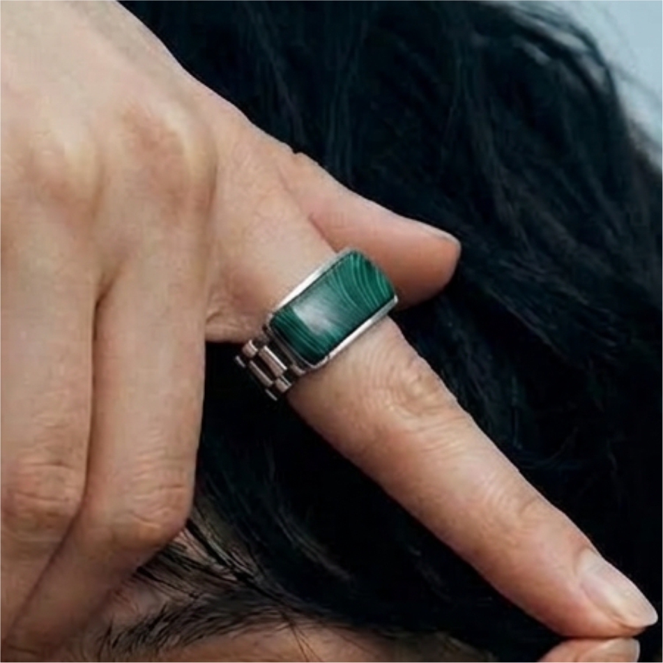 Green Stone Vintage 925 Silver Ring - Image 3