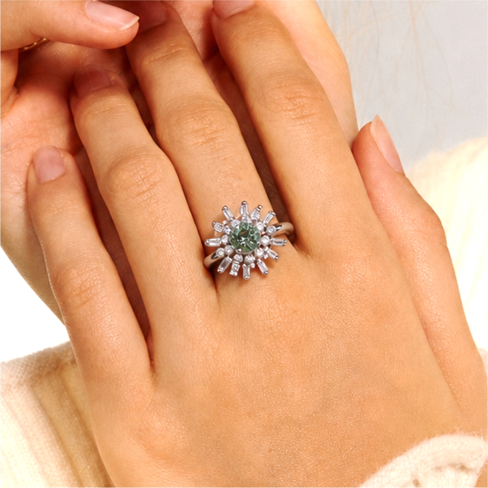 Green Sunburst Halo 925 Silver Ring - Image 2