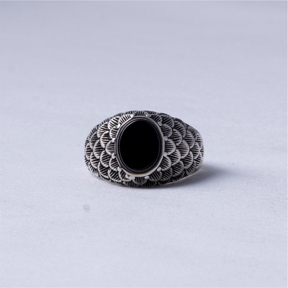 Black stone wazir ring