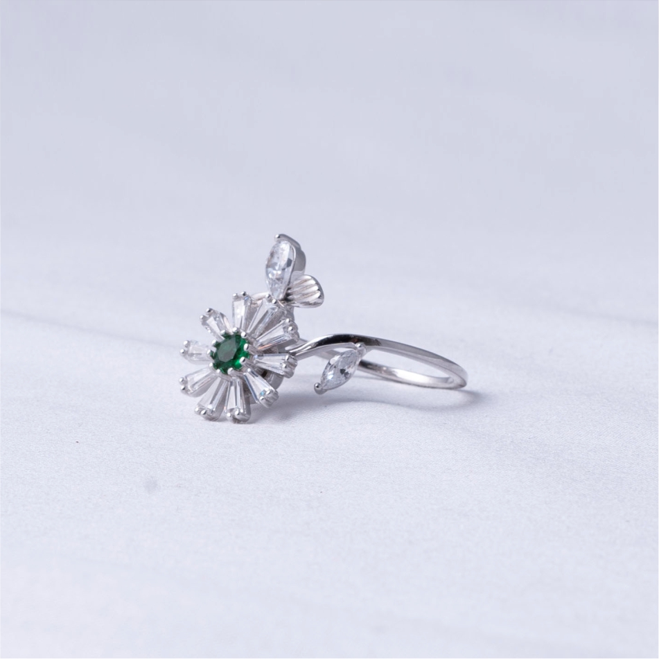 Floral Green Stone 925 Silver Ring - Image 3