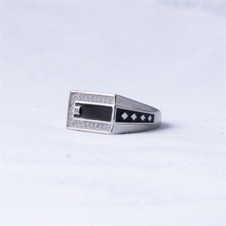 Black Rectangle Halo 925 Silver Ring - Image 3
