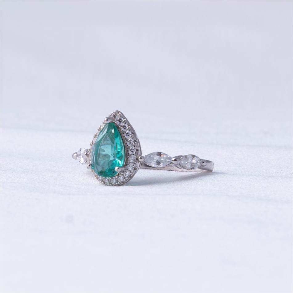Green Pear Halo 925 Silver Ring - Image 3