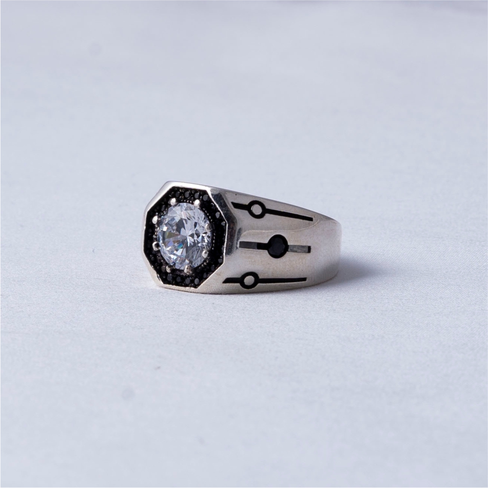 Round Crystal Stone Oxidised 925 Silver Ring - Image 3