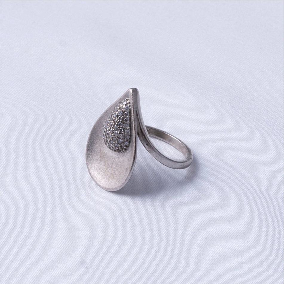 925 Silver Teardrop Halo Ring - Image 4