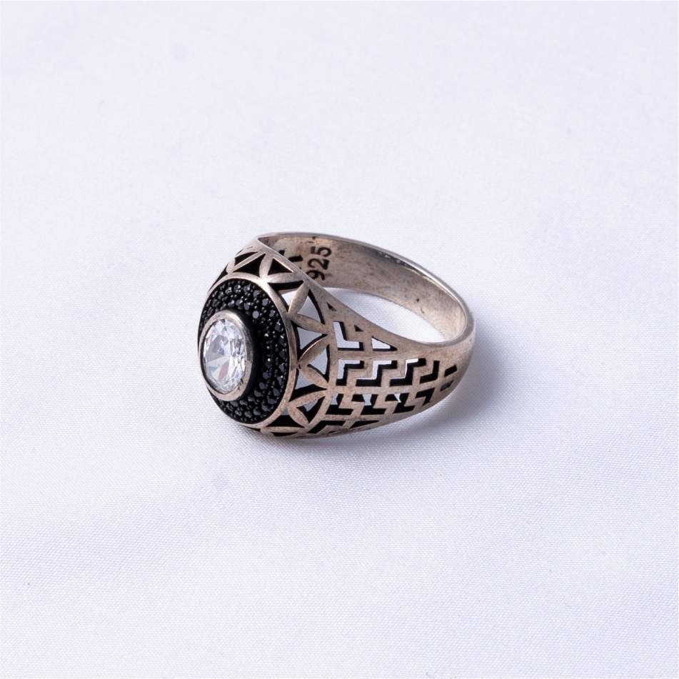 925 Silver Oval White Halo Ring - Image 4