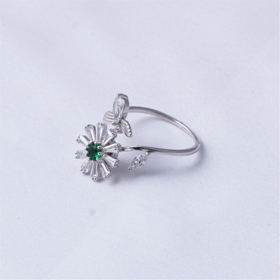 Floral Green Stone 925 Silver Ring - Image 4