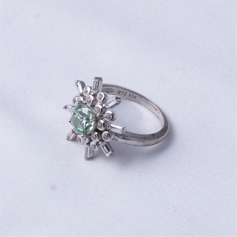 Green Sunburst Halo 925 Silver Ring - Image 4