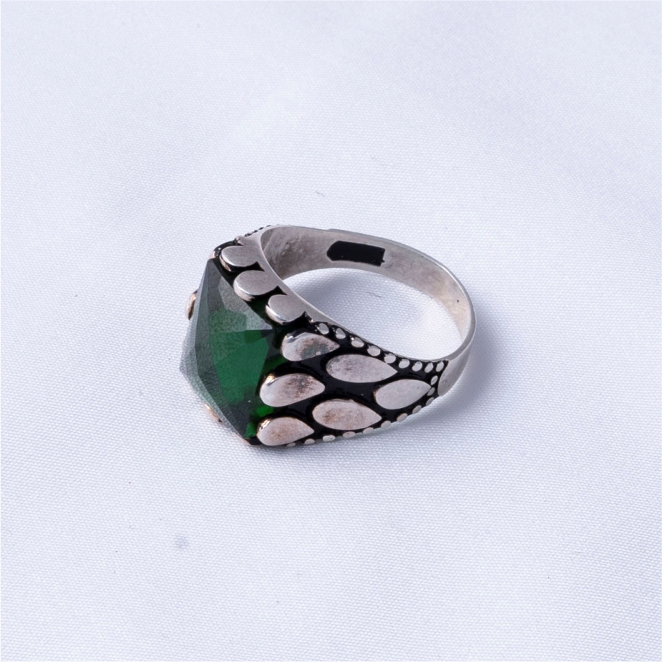 Emerald Green Stone 925 Silver Ring - Image 4