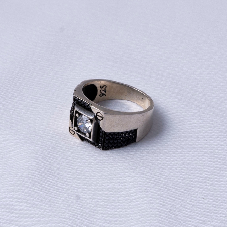 Midnight Royale Ring - Image 4