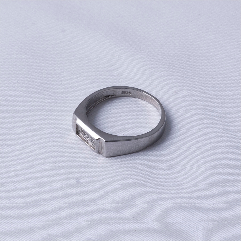 Minimalist Rectangle CZ Silver Ring - Image 4