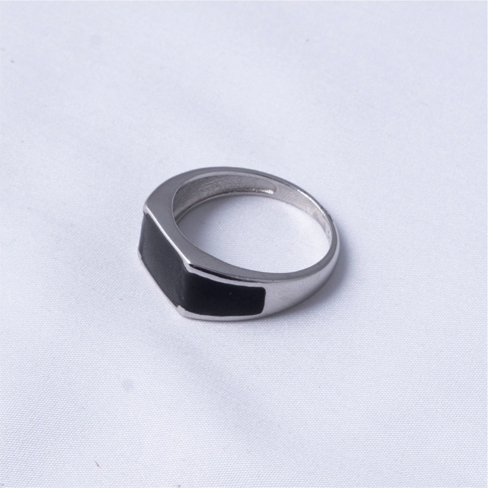 Black Onyx Minimalist Signet Ring - Image 4