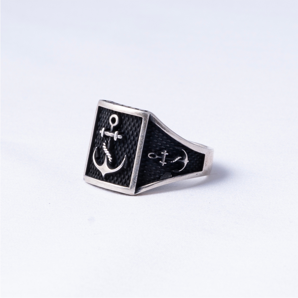 Anchor Design Oxidised 925 Silver Ring - Image 3