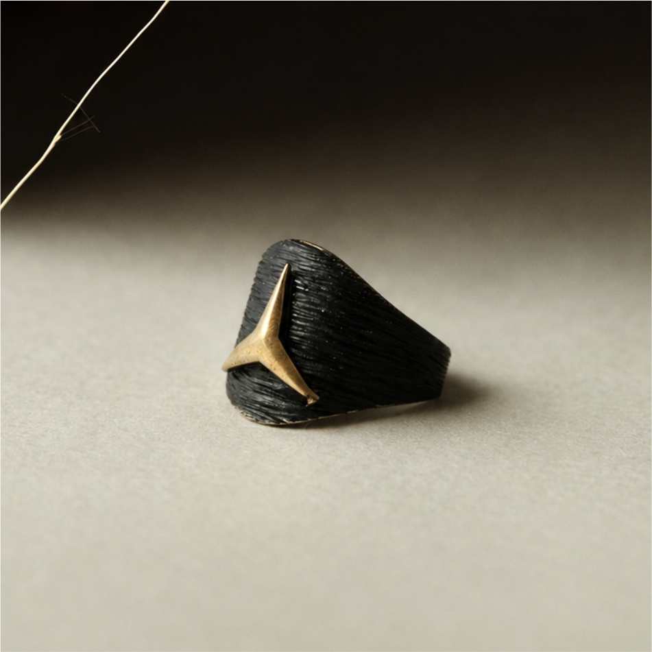 Black Gold Accent 925 Silver Ring - Image 2