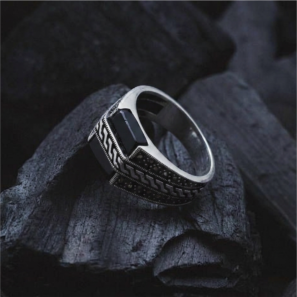 Black Stone Oxidised 925 Silver Ring - Image 2