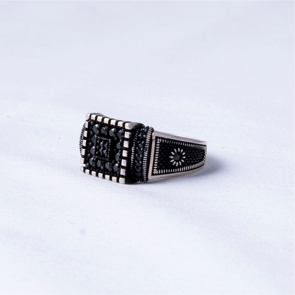 Black Stone Vintage 925 Silver Ring - Image 3