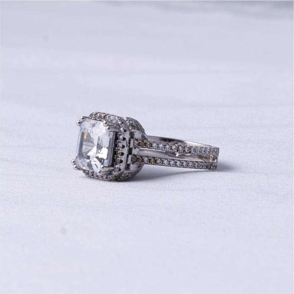 Emerald Cut Halo 925 Silver Ring - Image 3