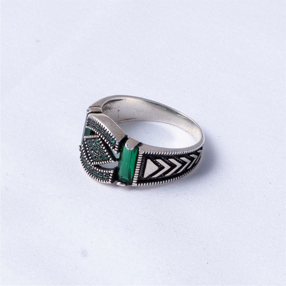 Emerald Vintage 925 Silver Ring - Image 3