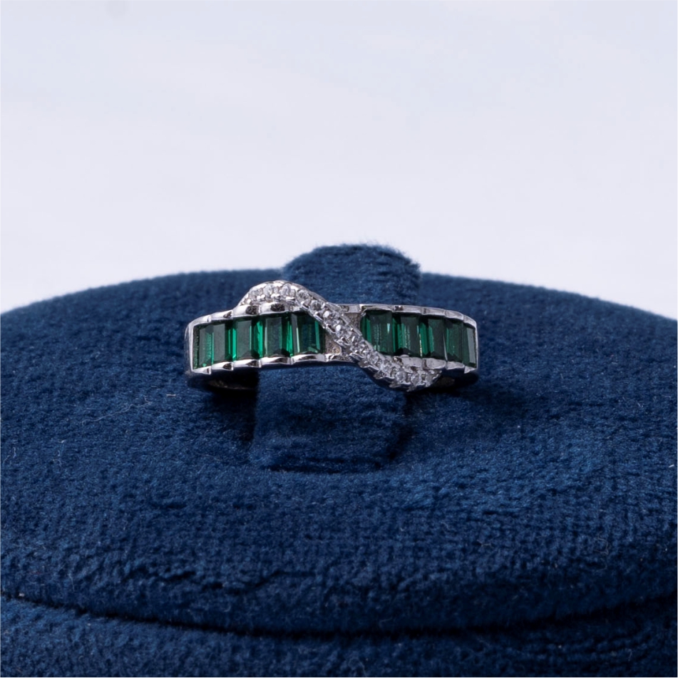 Emerald Wave 925 Silver Ring - Image 3
