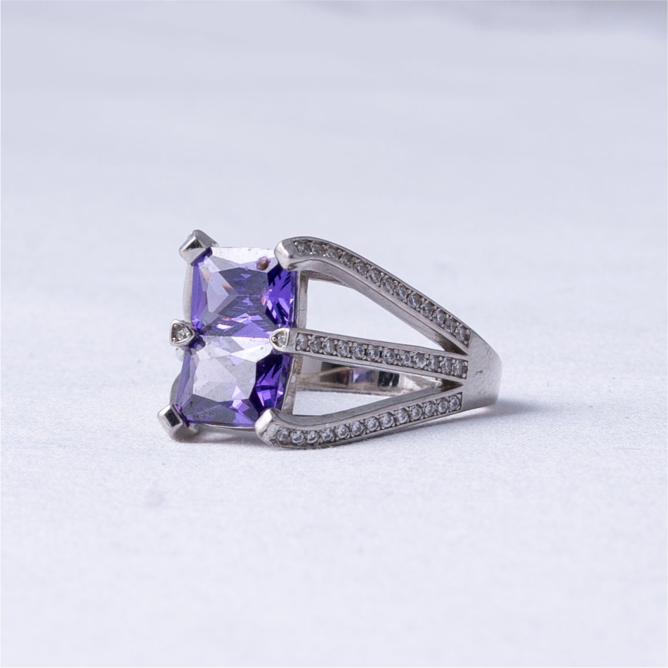 Geometric Purple CZ Split Shank Statement Ring - Image 3