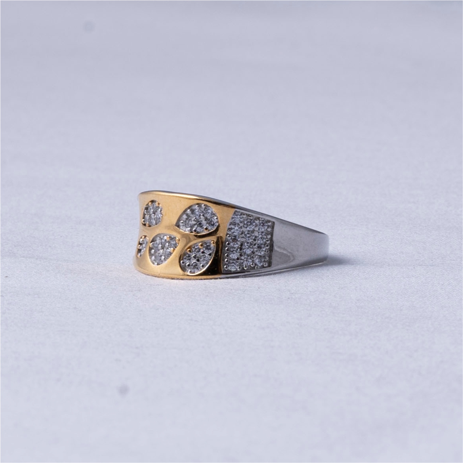 Golden Teardrop Cluster Ring - Image 3