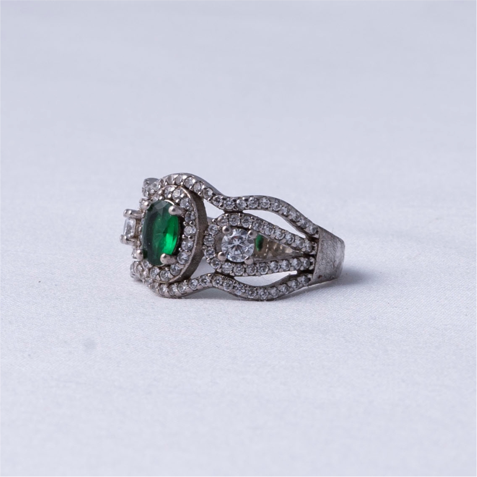 Green Stone Halo 925 Silver Ring - Image 3