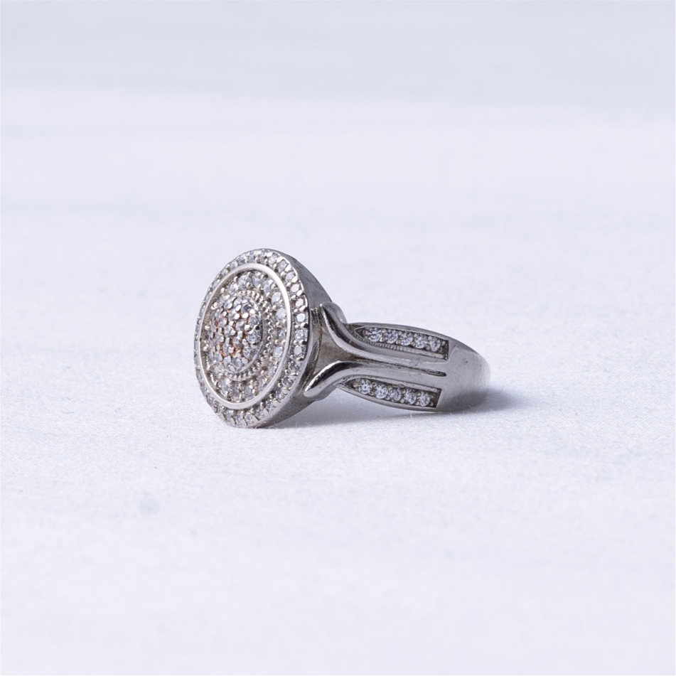 Halo Diamond Style 925 Silver Ring - Image 3