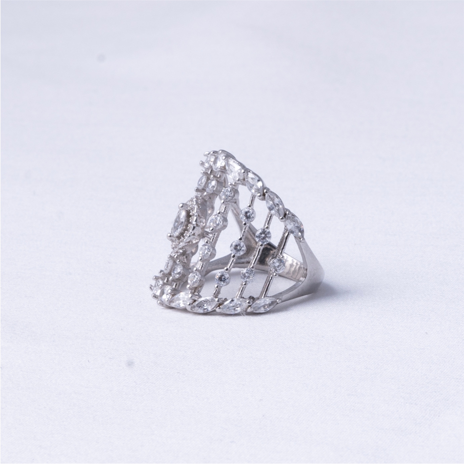 Royal Lattice Silver Statement Ring - Image 4
