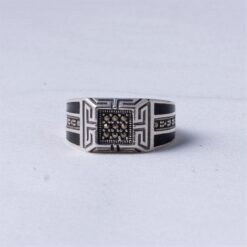 Black oxodise with cz stone