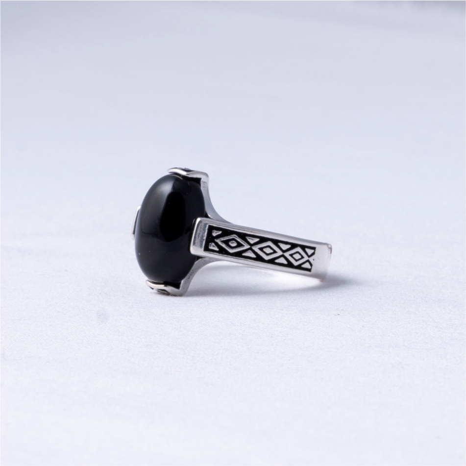 Classy Black Onyx Pattern 925 Silver Ring - Image 3