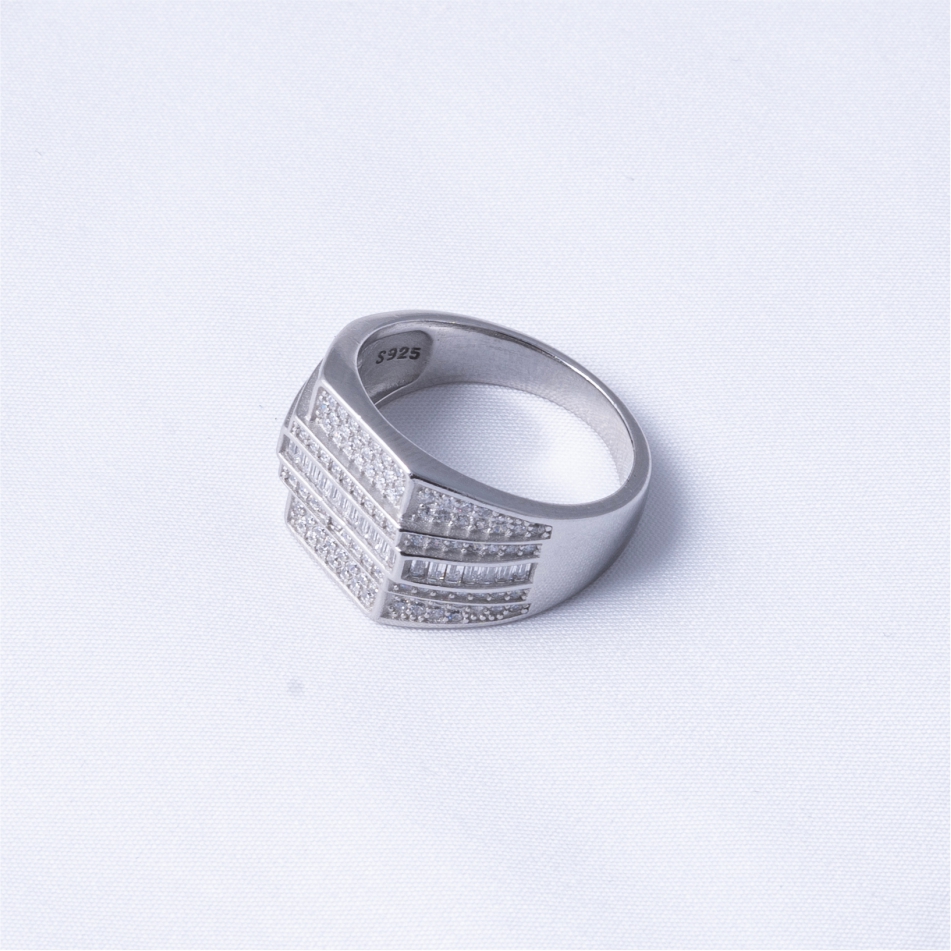 Luxury Diamond Style 925 Silver Ring - Image 4