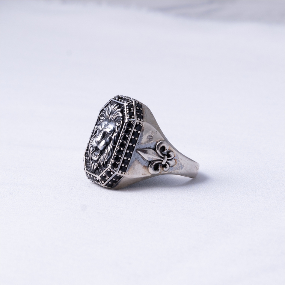 Regal Lion Head 925 Silver Ring - Image 4