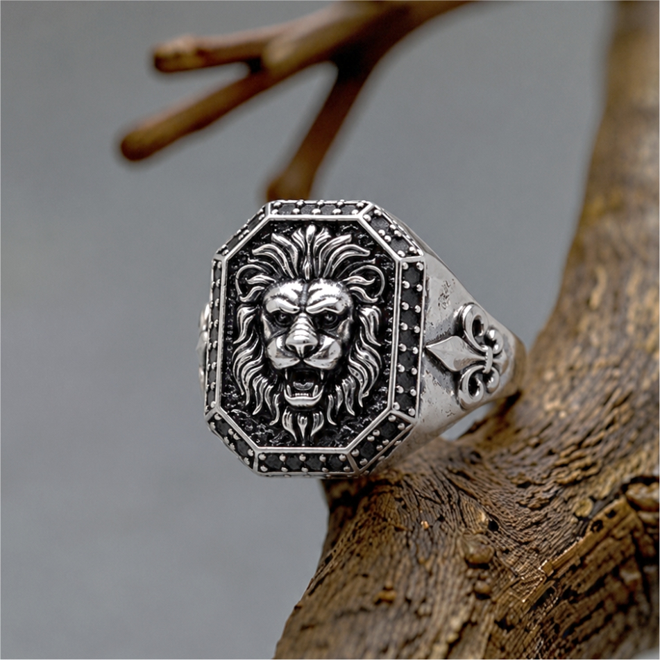 Regal Lion Head 925 Silver Ring - Image 2