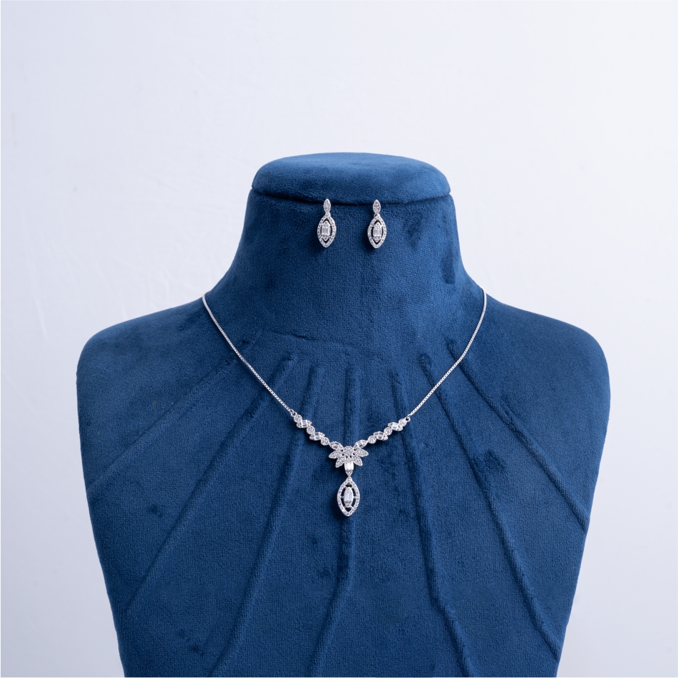 925-Silver-Baguette-CZ-Floral-Pendant-Necklace