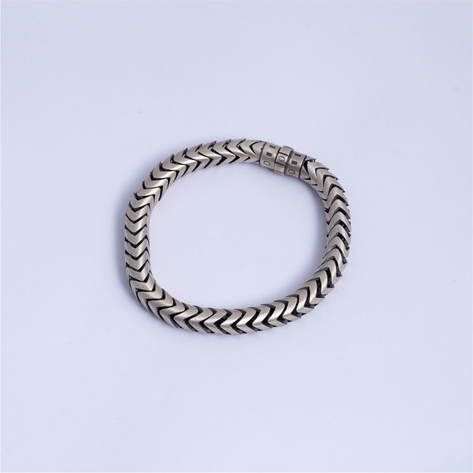 925 Silver Chevron Link Bracelet - Image 3