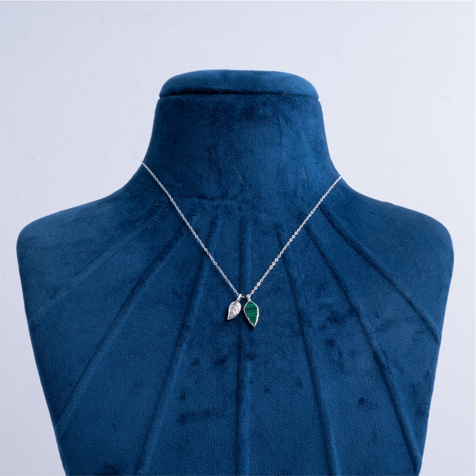 925-Silver-Dual-Leaf-Malachite-Pendant-Necklace