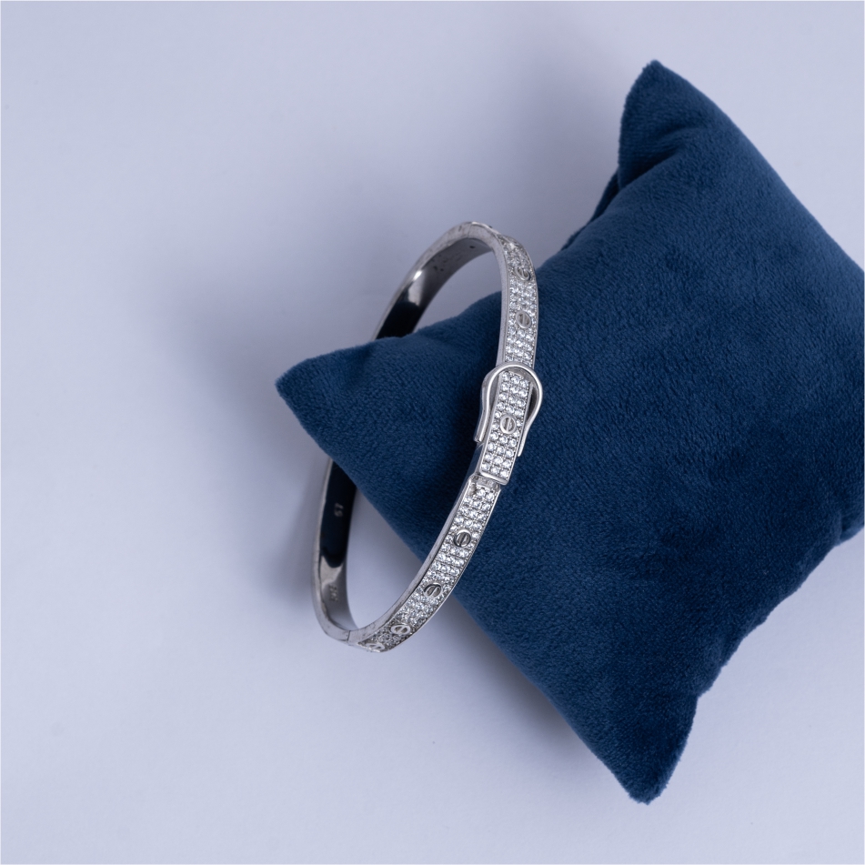 925 Silver Luxe Buckle Kada Bracelet - Image 4