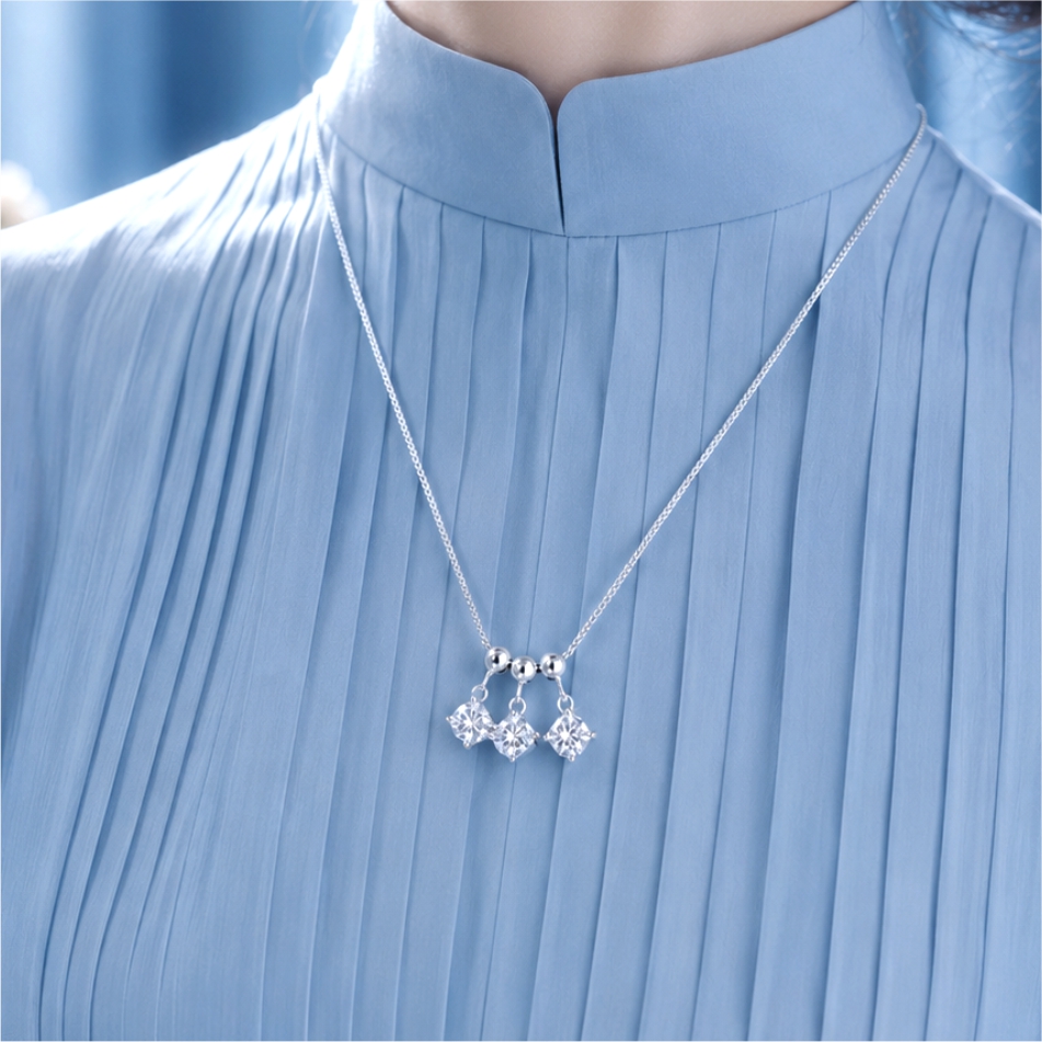 925 Silver Triple Solitaire CZ Pendant Necklace - Image 2